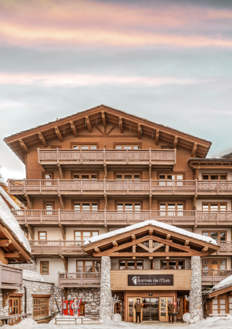 A (connected) winter stay in the mountains A winter (weaving) stay in the mountains