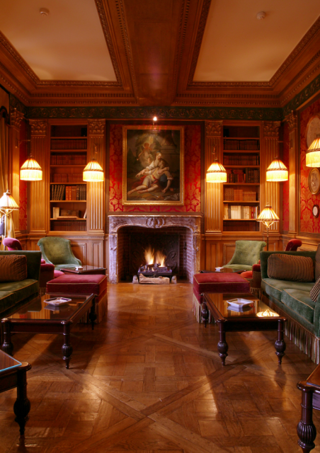 At the Château de Courcelles, legend is written in the plural.