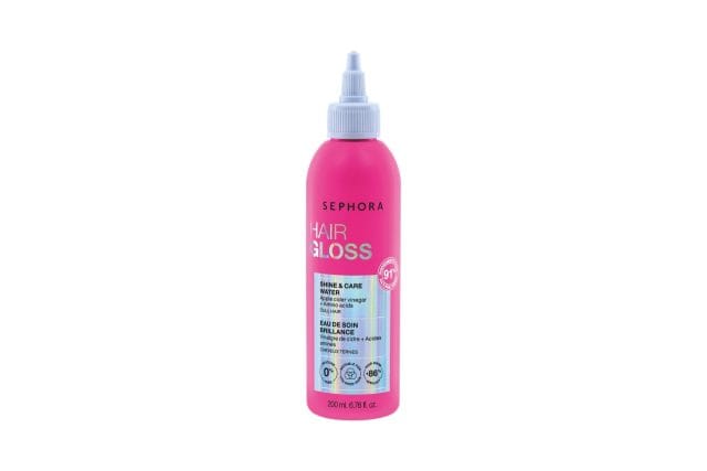 Glass hair: the mirror blowout that's taking social media by storm Glass hair: the mirror blowout that's taking social media by storm