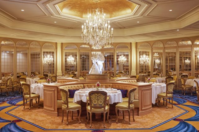 Once upon a time... A night at the Disneyland Hotel Once upon a time... A night at the Disneyland Hotel