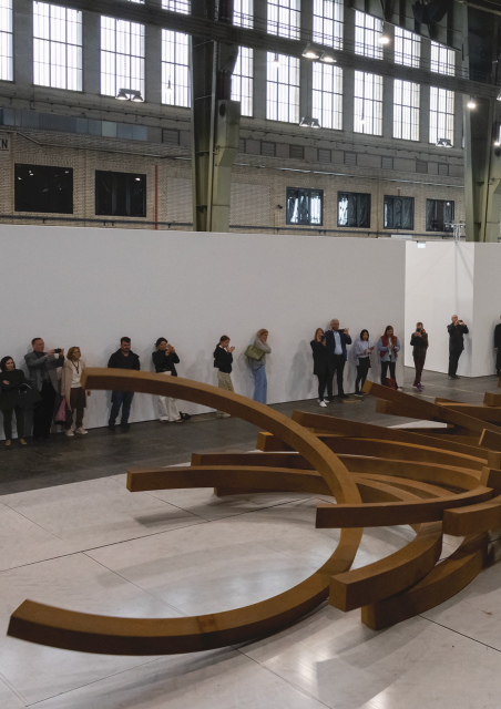 Bernar Venet, a monument of minimalism